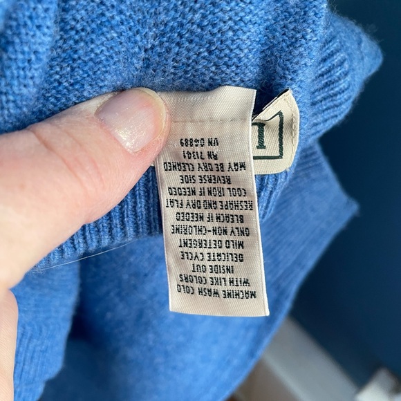 L.L.Bean Lambs’ Wool Men’s XL Blue Sweater Vest - Picture 8 of 8
